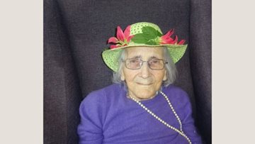 Honiton care home Residents enjoy afternoon crafting Easter bonnets